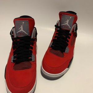 Air jordan 4 retro toro bravo